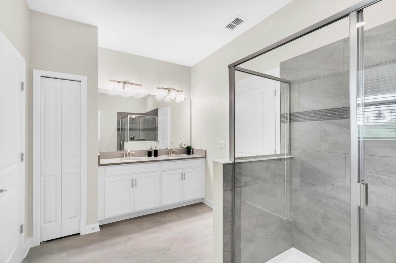 9 Bedrooms - 5 Bathrooms - Champions Gate 8824 Cb