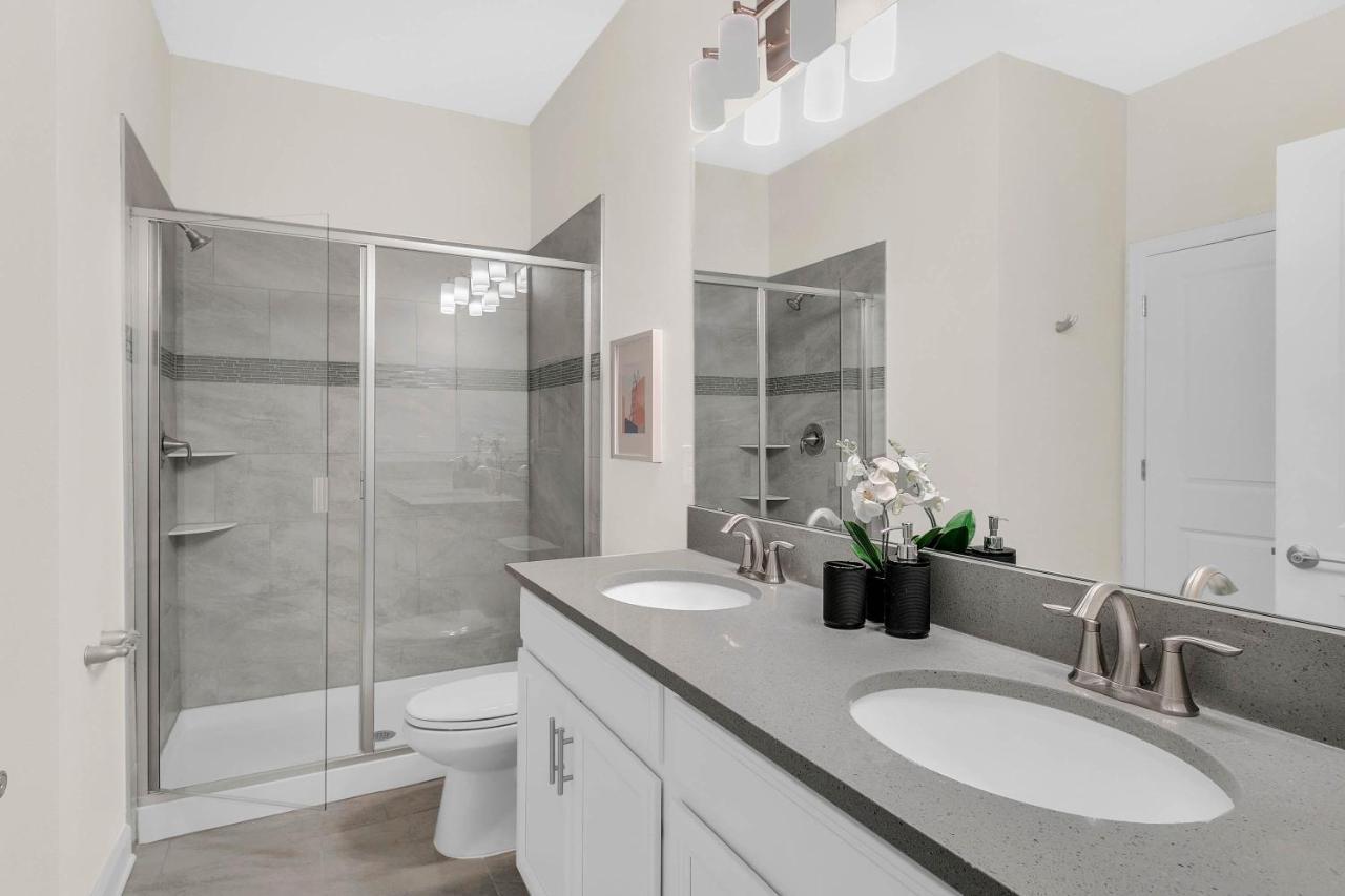 9 Bedrooms - 5 Bathrooms - Champions Gate 8824 Cb Orlando